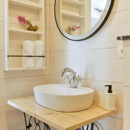 Modern Rustic Kate Villa