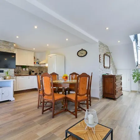 Villa Modern Rustic Kate