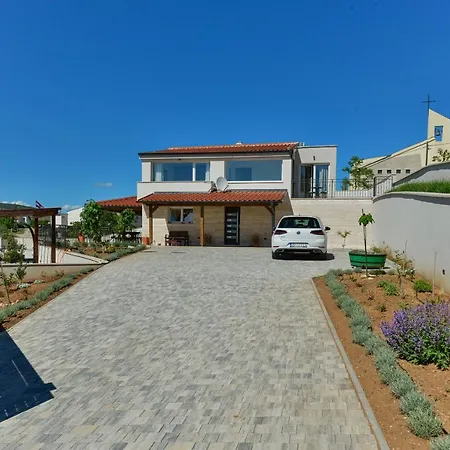 Modern Rustic Kate Villa