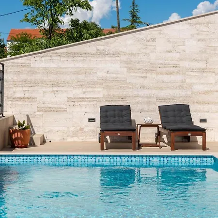 Villa Modern Rustic Kate Benkovac