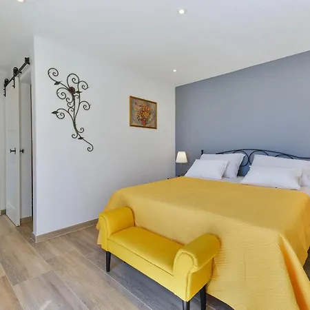 Modern Rustic Kate Villa Benkovac