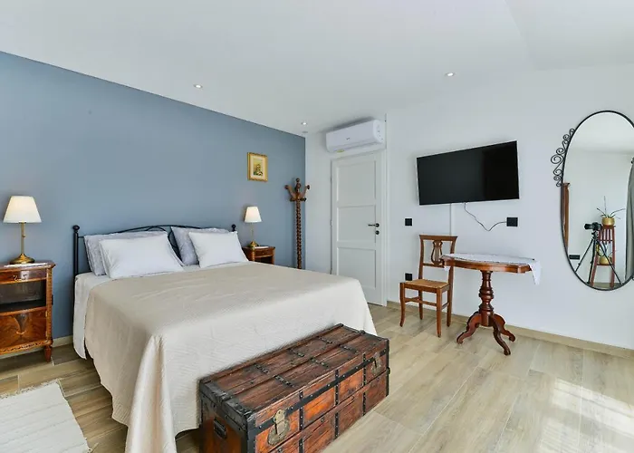 Villa Modern Rustic Kate *