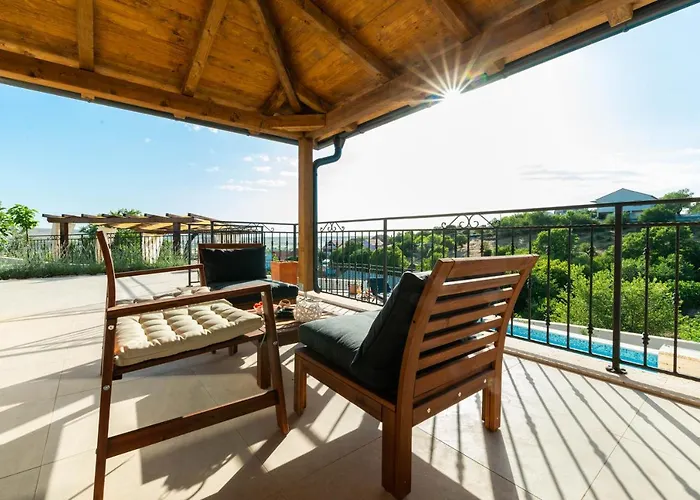 Villa Modern Rustic Kate Benkovac