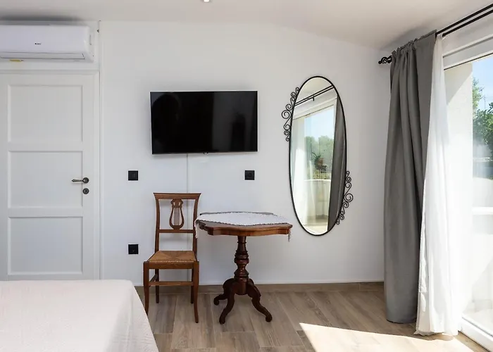 Modern Rustic Kate Villa *