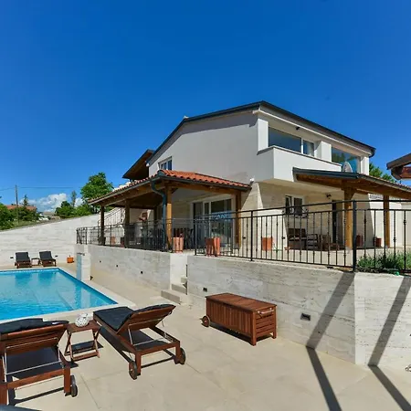 Modern Rustic Kate Βίλα