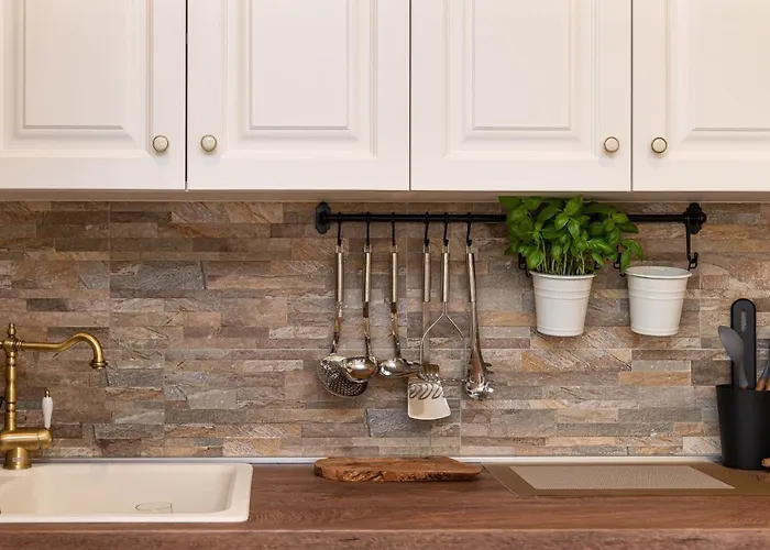 Modern Rustic Kate Вилла