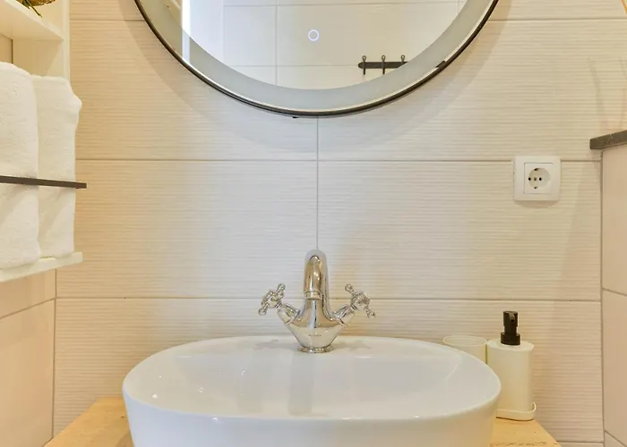 Modern Rustic Kate Бенковац