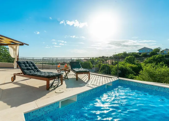 Modern Rustic Kate Вилла *